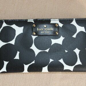 NWOT  Kate Spade Madison Large Slim Bifold Wallet
